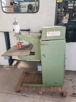 M�quina semi autom�tica caja soldadura electr�nica