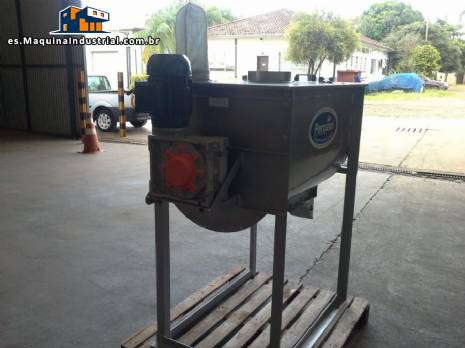 Mezclador horizontal para homogeneizar productos en polvo s�lido