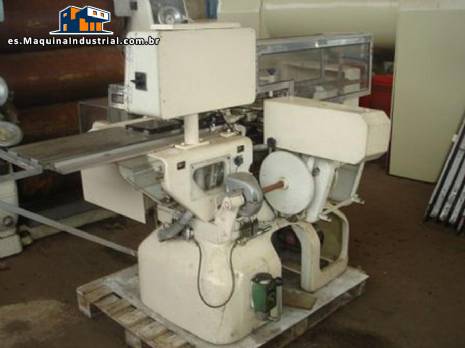 M�quina de doble torsi�n