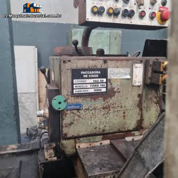 M�quina de centrado y refrentado de ejes WMW