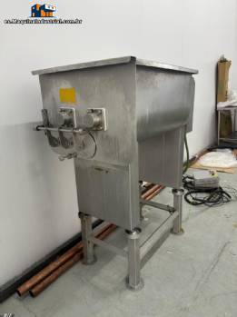 Mezcladora de carne de doble cuchilla de acero inoxidable Frigomaq de 300 litros