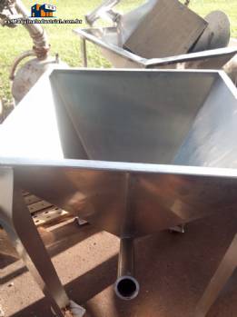 Alimentaci�n de silos para cinta transportadora en acero inoxidable