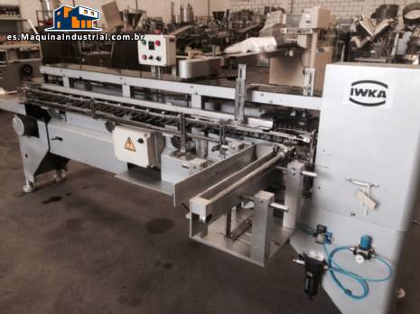 Estuchadora vertical autom�tica IWKA