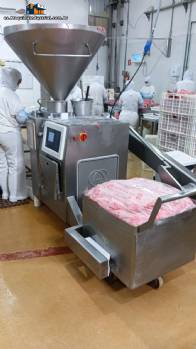 Embutidora autom�tica de embutidos con sistema de torsi�n de tripa Risco