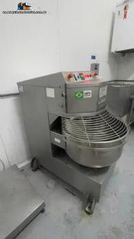 Amasadora de acero inoxidable con batidor de espiral Metal�rgica Pescador