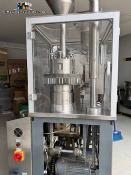 Encapsuladora autom�tica de c�psulas CETRO, 12.000 c�psulas por hora.